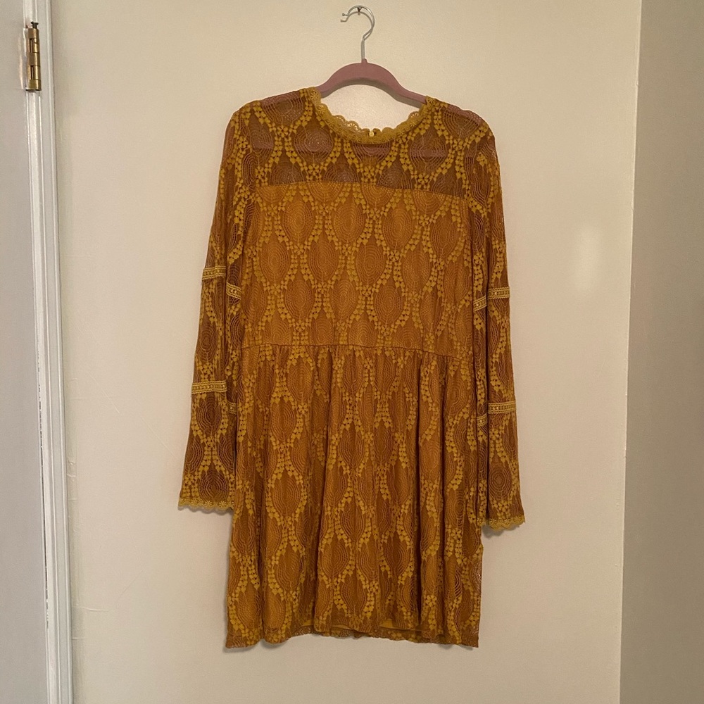 Lace dress